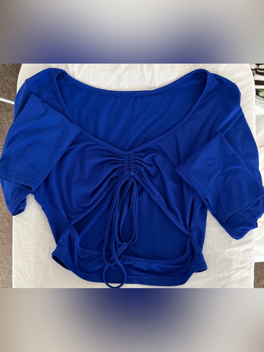women’s cut out long sleeve crop top